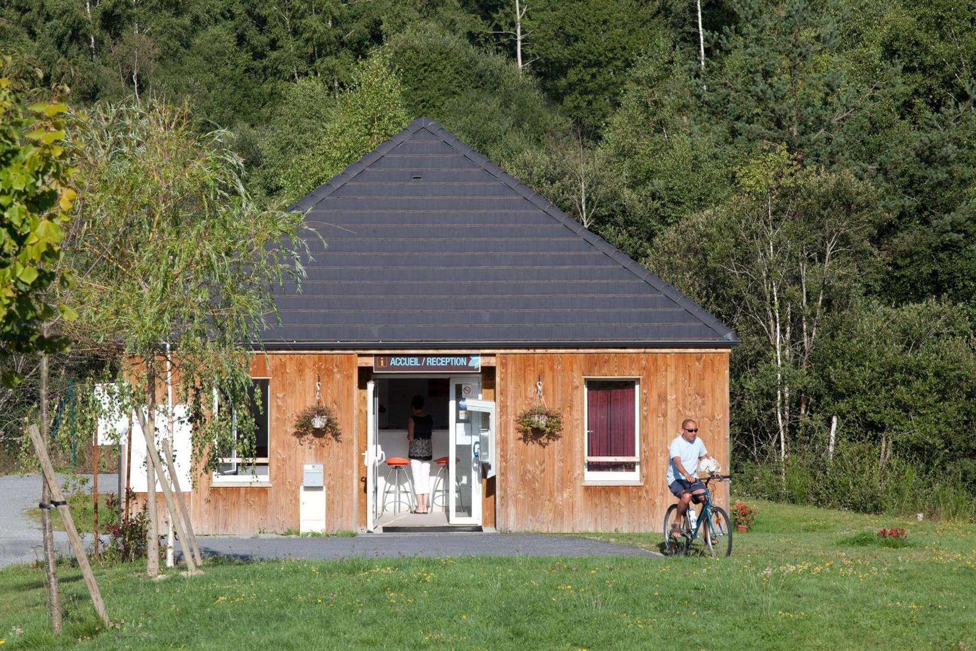 Vacanceole - Residence Le Domaine Du Bosquet Égletons Kültér fotó